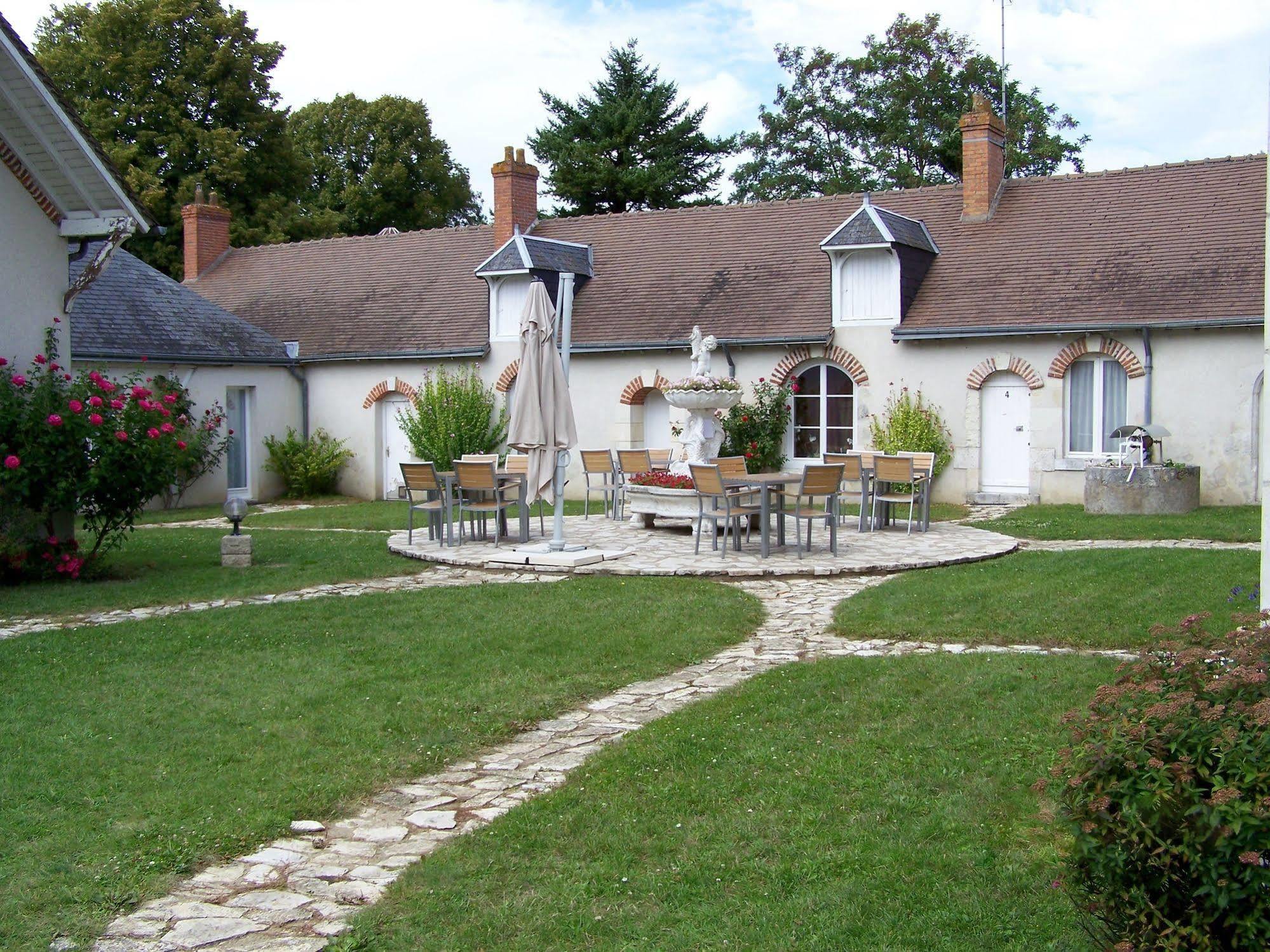 Hotel Le Verger Saint-Laurent-Nouan Exterior photo